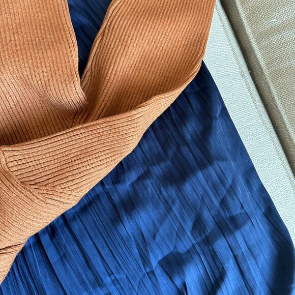 NEW Anthropologie The Thea Twofer Sweater Dress XXSmall/Medium Tan/Navy - Picture 8 of 8